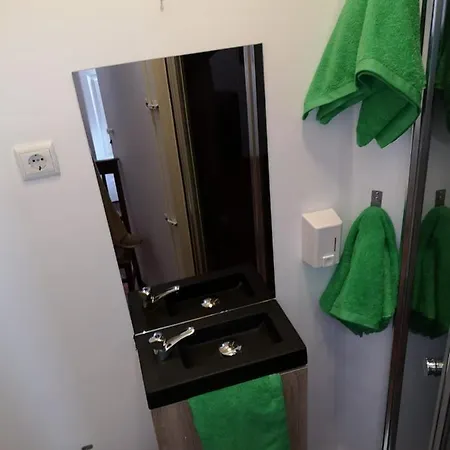 Apartment Vintage Downtown With Patio Porto